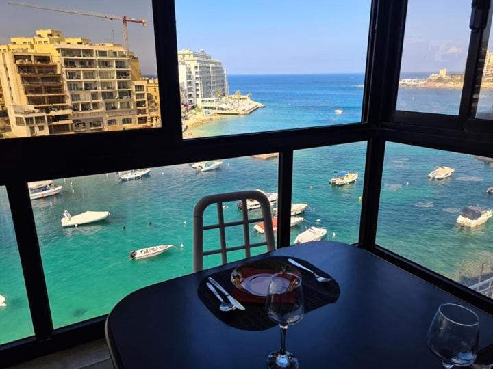 Spinola Bay Sea Front Apt 6 San Julián Exterior foto